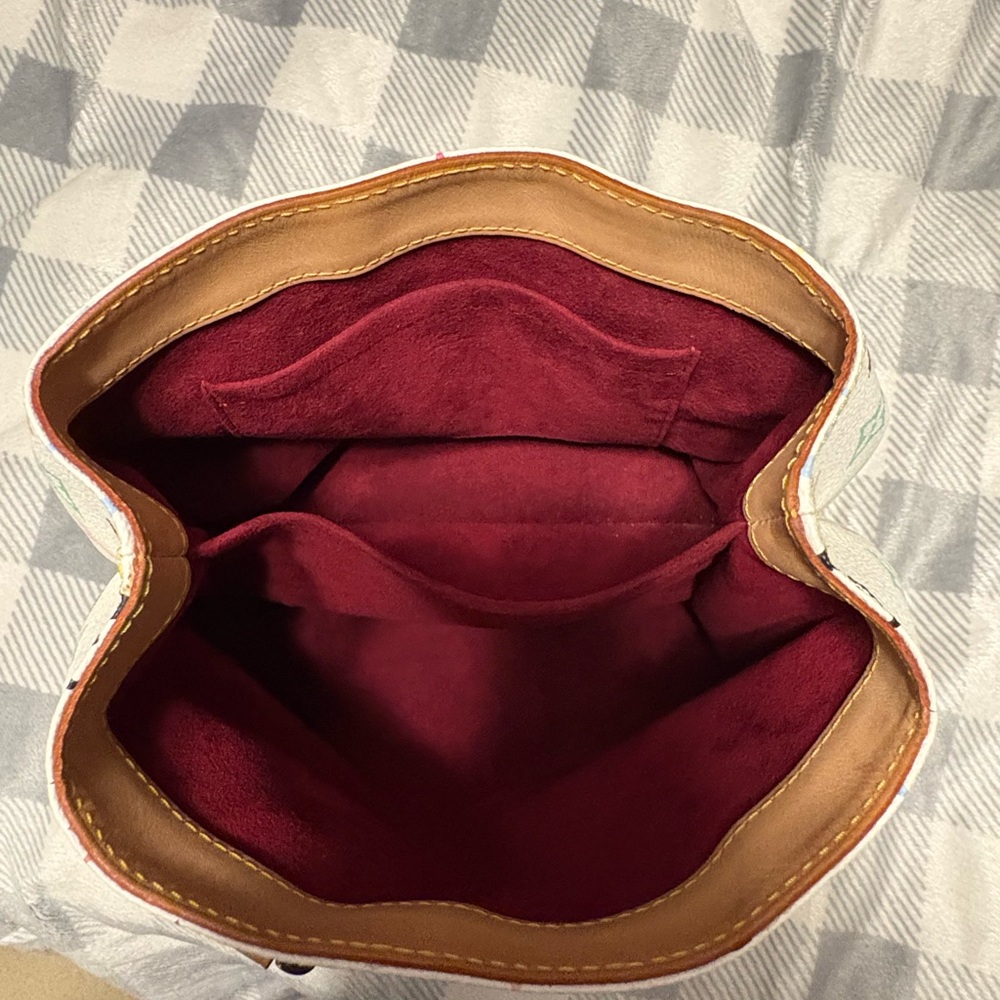 Louis Vuitton Audra bag - Picture 10 of 16